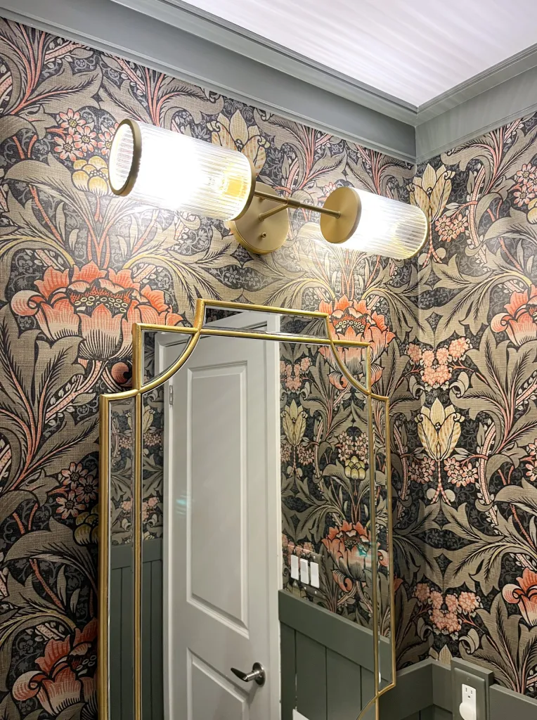 Tapeziertechnik - Malerei Salzburg-Umgebung | Maler, Anstreicher und Lackierer - AKTIV MALEREI e.U.